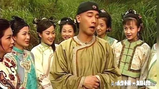 你觉得陈小春和黄晓明，谁的演技更能贴合剧本的韦小宝为什么