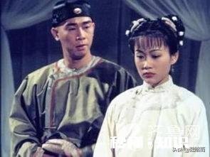 你觉得陈小春和黄晓明，谁的演技更能贴合剧本的韦小宝为什么