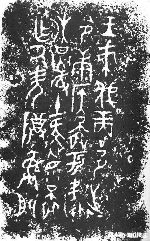 黑暗系的壁纸，你是不是收藏了好多。拿出来晒晒～以饲众看官的眼缘