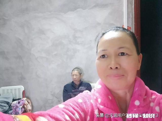 怎样使一个女人更优秀物质、金钱、才华、能力还是地位，你怎么看