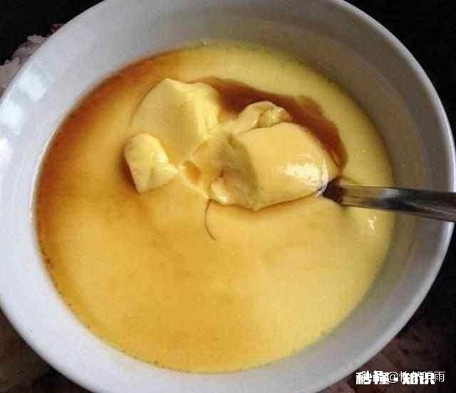 鸡蛋蘸酱油还有营养吗