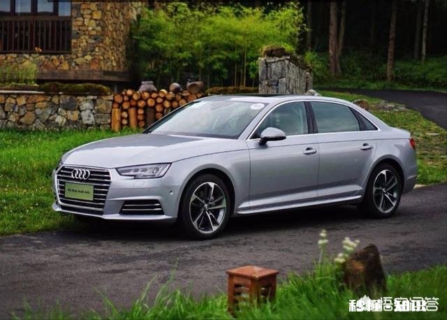 预算落地价在30万元以内，主要是日常上班使用，奥迪A4L与吉普大指挥官哪款车比较好