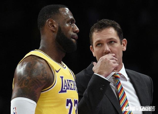 美国NBA的收视率直线下滑，球迷纷纷将责任推给詹姆斯，你怎么看