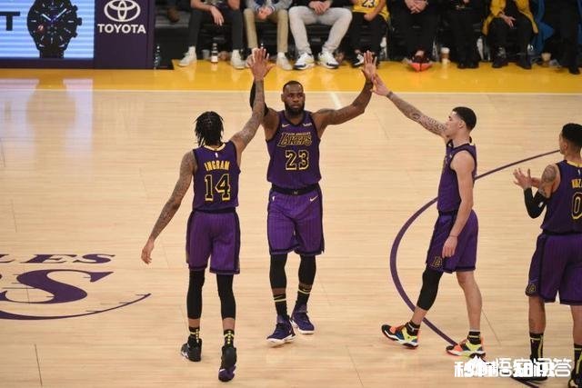 美国NBA的收视率直线下滑，球迷纷纷将责任推给詹姆斯，你怎么看