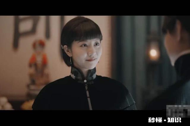 《鬓边不是海棠红》中，原小狄为何没有娶俞青