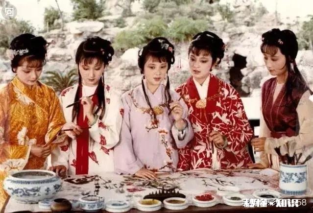 老年人和儿女们在一起生活，如何避免产生矛盾