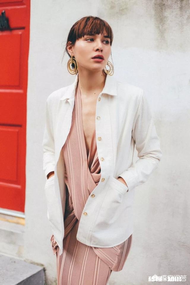 浪漫梦幻的粉色，怎样穿才能既时髦又高级