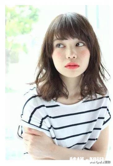 齐眉碎刘海怎么剪