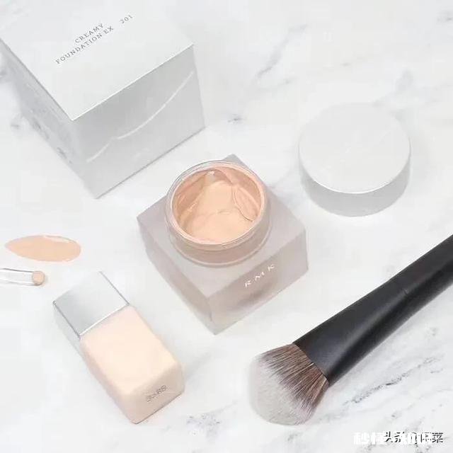 请问哪一款粉底液比较好用