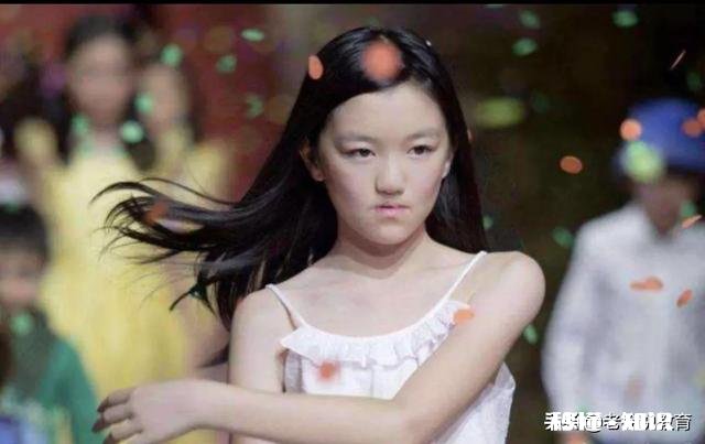 小孩子长的丑，心里很自卑怎么能让她改变思维，自信起来