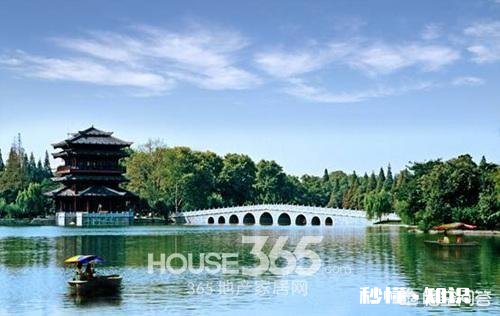 济南、合肥与成都相比，只论宜居环境，你认为哪里更好