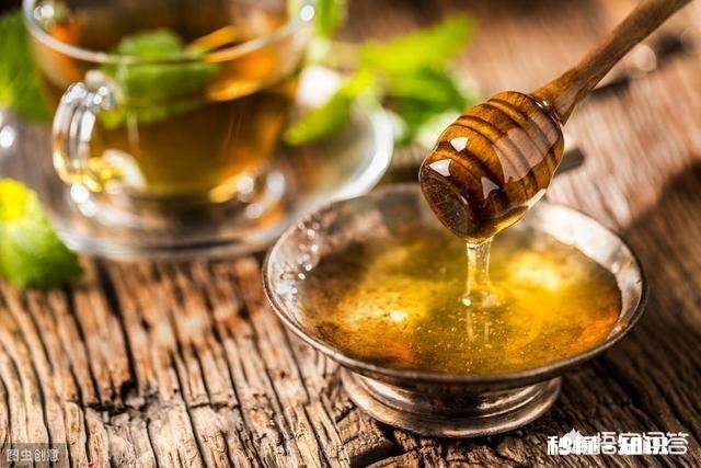 我想买蜂蜜，意蜂蜜好还是土蜂蜜好，可介绍推荐下好吗