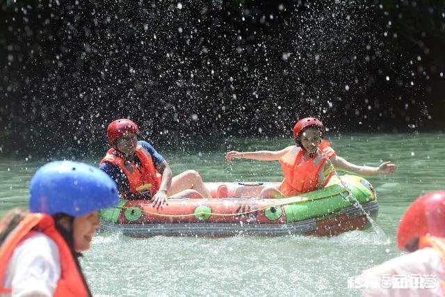 炎热的夏天，自驾游去哪里比较好呢
