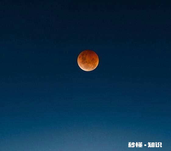 上联：“天雨大陆山花日”，如何对下联