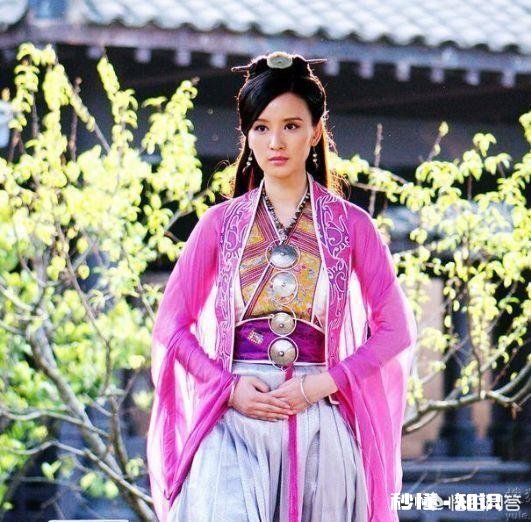 对脚踏两只船的女人，你有什么看法