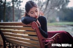 对脚踏两只船的女人，你有什么看法