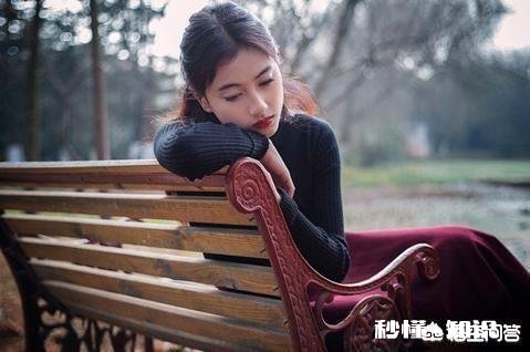 对脚踏两只船的女人，你有什么看法