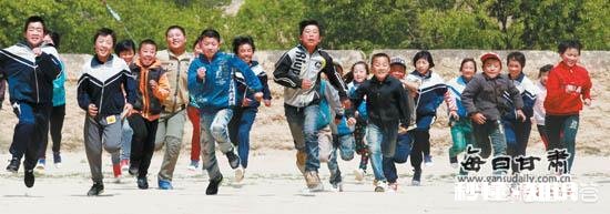 农村孩子的六一是如何度过的你会给孩子买礼物吗