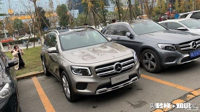 有些人的车随时看起来都崭新的一点灰尘都没怎么做到的