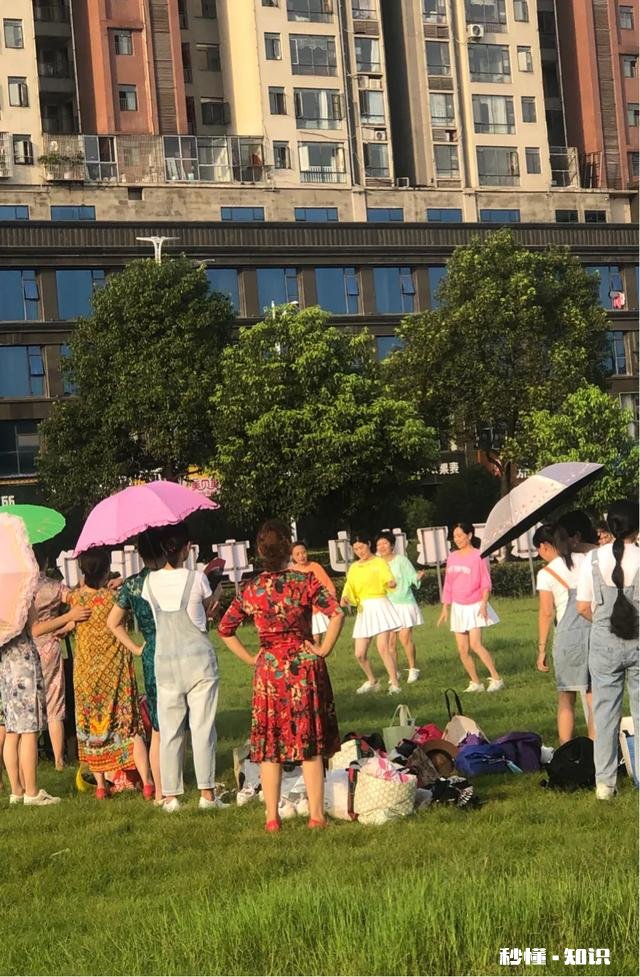 感觉都在说彩礼，没人谈嫁妆吗