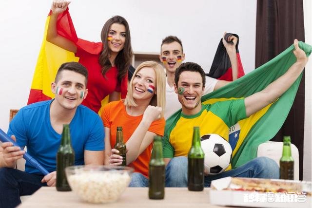 喜欢足球的你，最爽的是哪一刻