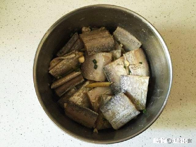 如何炸带鱼才能好吃