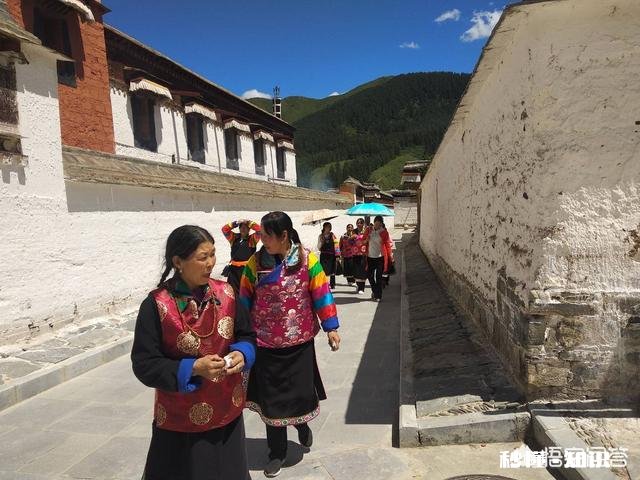 自驾去甘南，路况如何带老人行吗