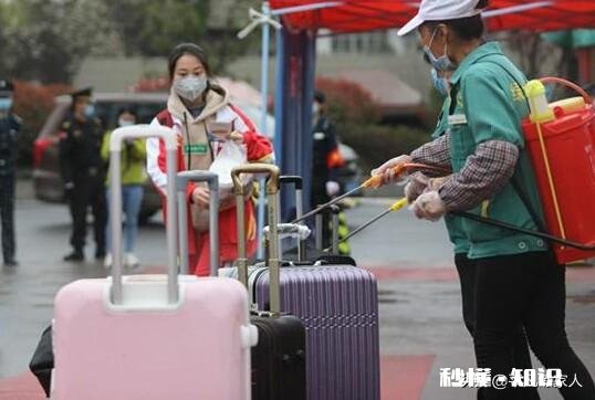 学校复学后，学校和家长应做好哪些防范措施