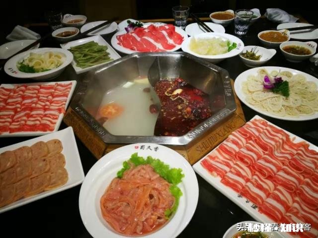 爸爸已经五十出头了，跟朋友聚会总是喝到烂醉如泥，怎么劝