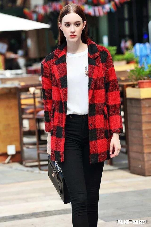 服装爆款千篇一律,感觉泯灭了个性,为什么还是会有人争相购买