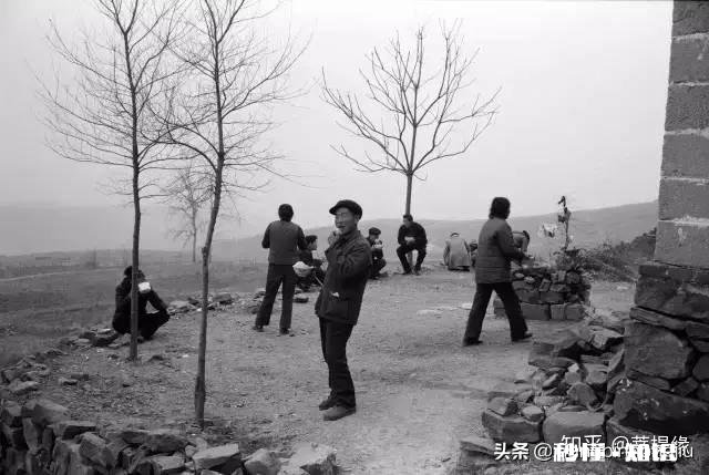 为何这几年农村的人吃饭,不愿意去外面吃饭场吃饭串门聊天了