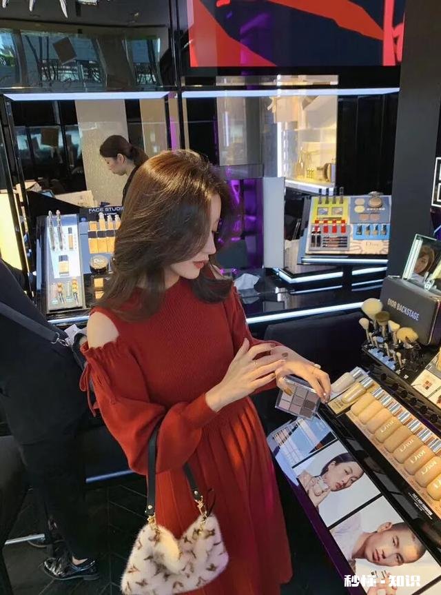 长裙怎么穿出休闲慵懒的风格,想要文艺的感觉