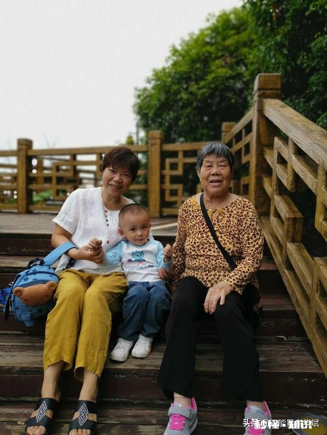 当你的父母老了，你晚上会选择手机关机吗