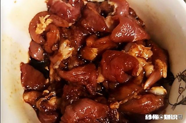 辣椒炒肉肉怎么不老