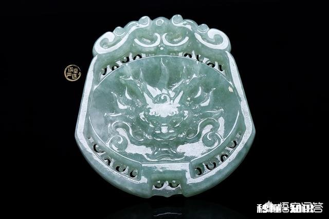 “人养玉，玉养人”是真的吗，和田玉和翡翠哪个更好