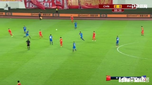 里皮的新男足赢球了，但进球的却是两个中场球员，国足前锋依然无法进球，你怎么看