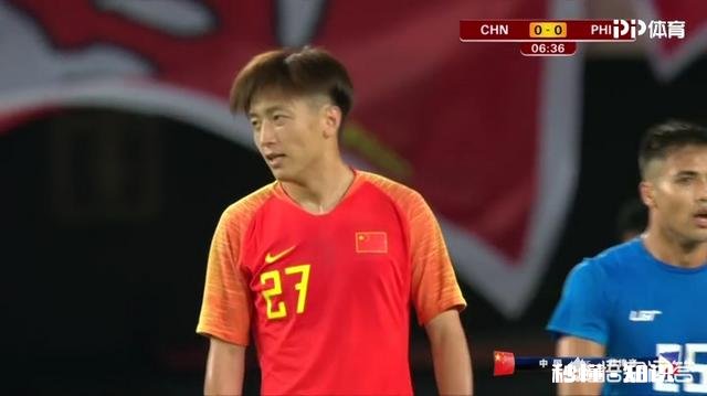 里皮的新男足赢球了，但进球的却是两个中场球员，国足前锋依然无法进球，你怎么看