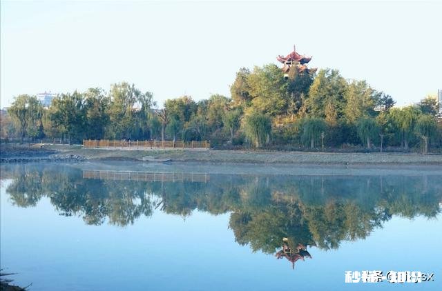 倒影不一样的玩法，如何巧用镜面反射拍出创意大片