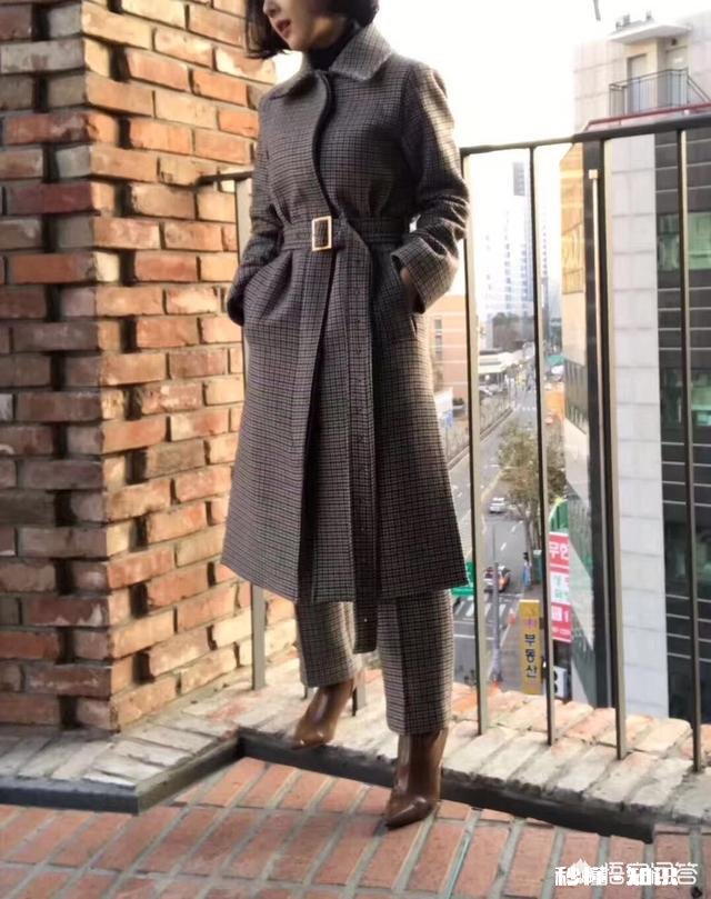 求长款呢大衣冬季颜色选择和搭配，有哪些指导建议，时尚显瘦显高