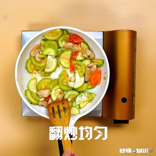 肉片炒西葫芦的做法是什么