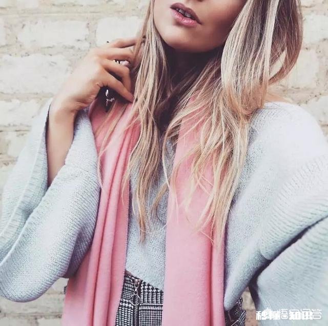 围巾怎样搭配才好看