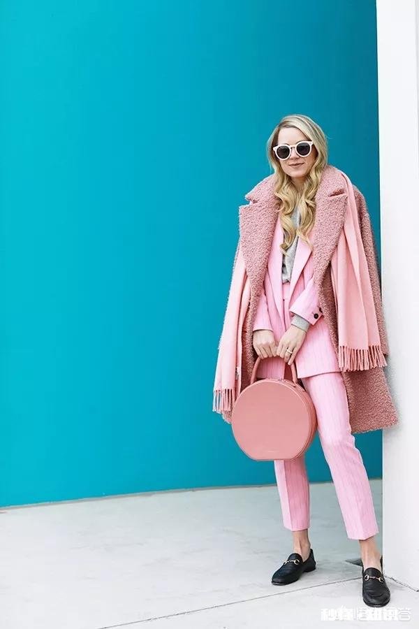 围巾怎样搭配才好看