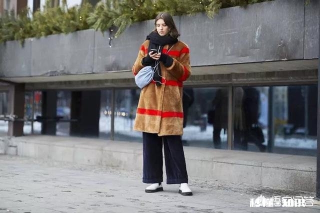 围巾怎样搭配才好看