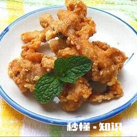 酥肉到底怎么炸才会酥脆爽口煮着吃炸过的酥皮也不容易掉