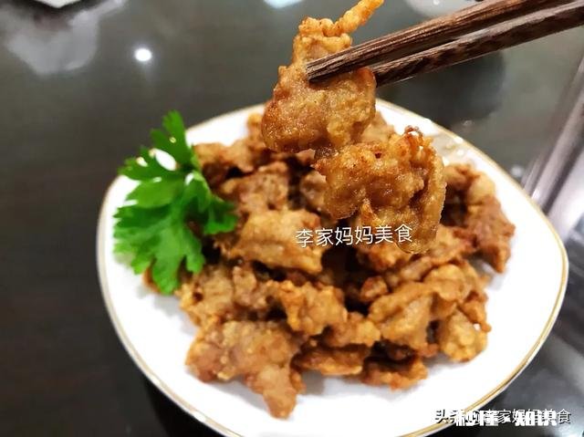 酥肉到底怎么炸才会酥脆爽口煮着吃炸过的酥皮也不容易掉