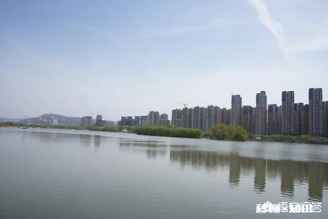 开发商卖房子要求必须和车位一起卖合法吗