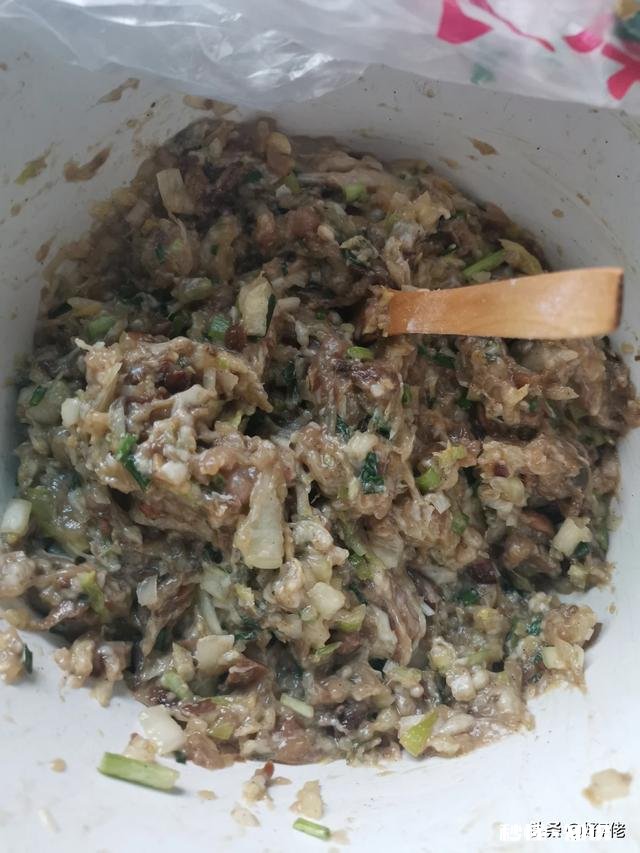 猪肉蘑菇馅饺子怎么做