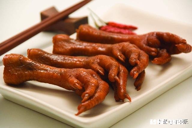 卤鸡爪要加盐吗