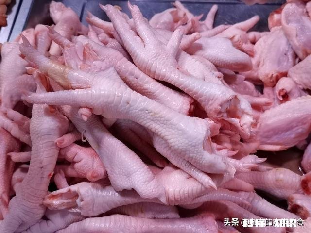 卤鸡爪要加盐吗