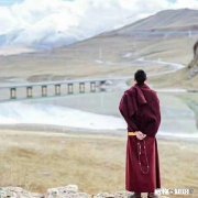 十八岁的儿子经常说我傻子之类的话，我很伤心，孩子他爸也不说孩子，我该咋办